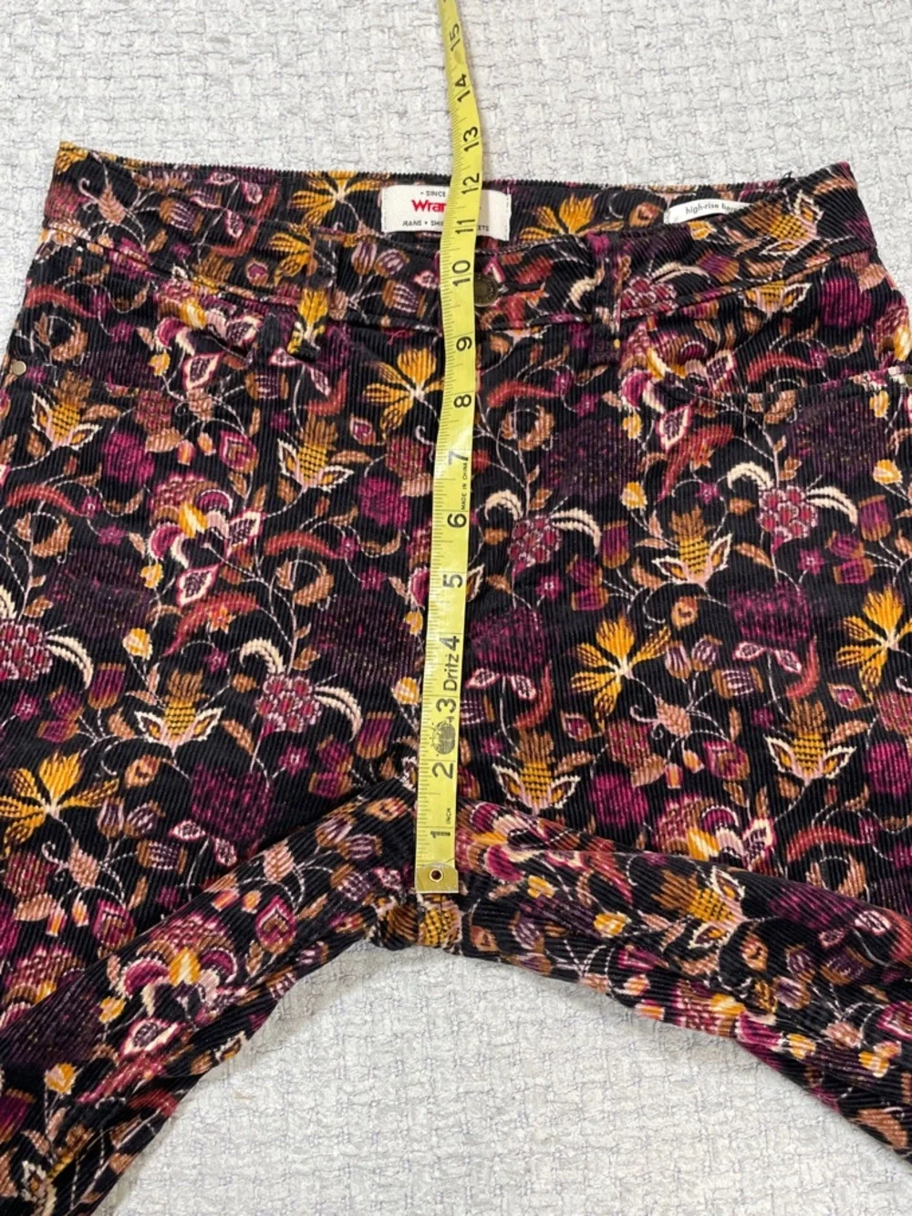 Wrangler High Rise Fierce Flare Corduroy Pants Retro Floral Pattern Size 4 - Picture 14 of 16